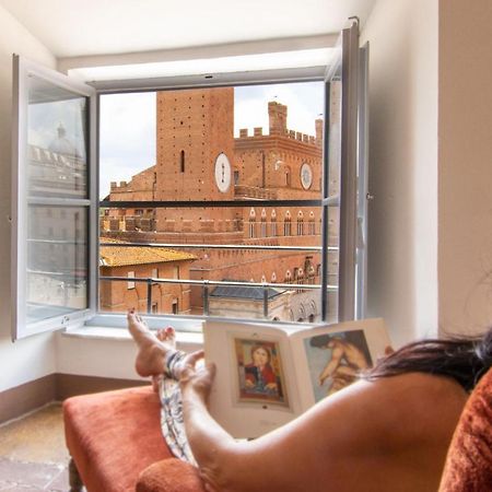 Appartement Palazzo Chigi Zondadari à Sienne Extérieur photo