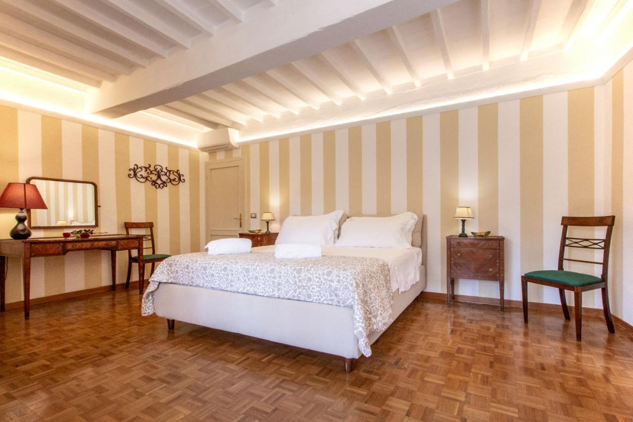 Appartement Palazzo Chigi Zondadari à Sienne Extérieur photo