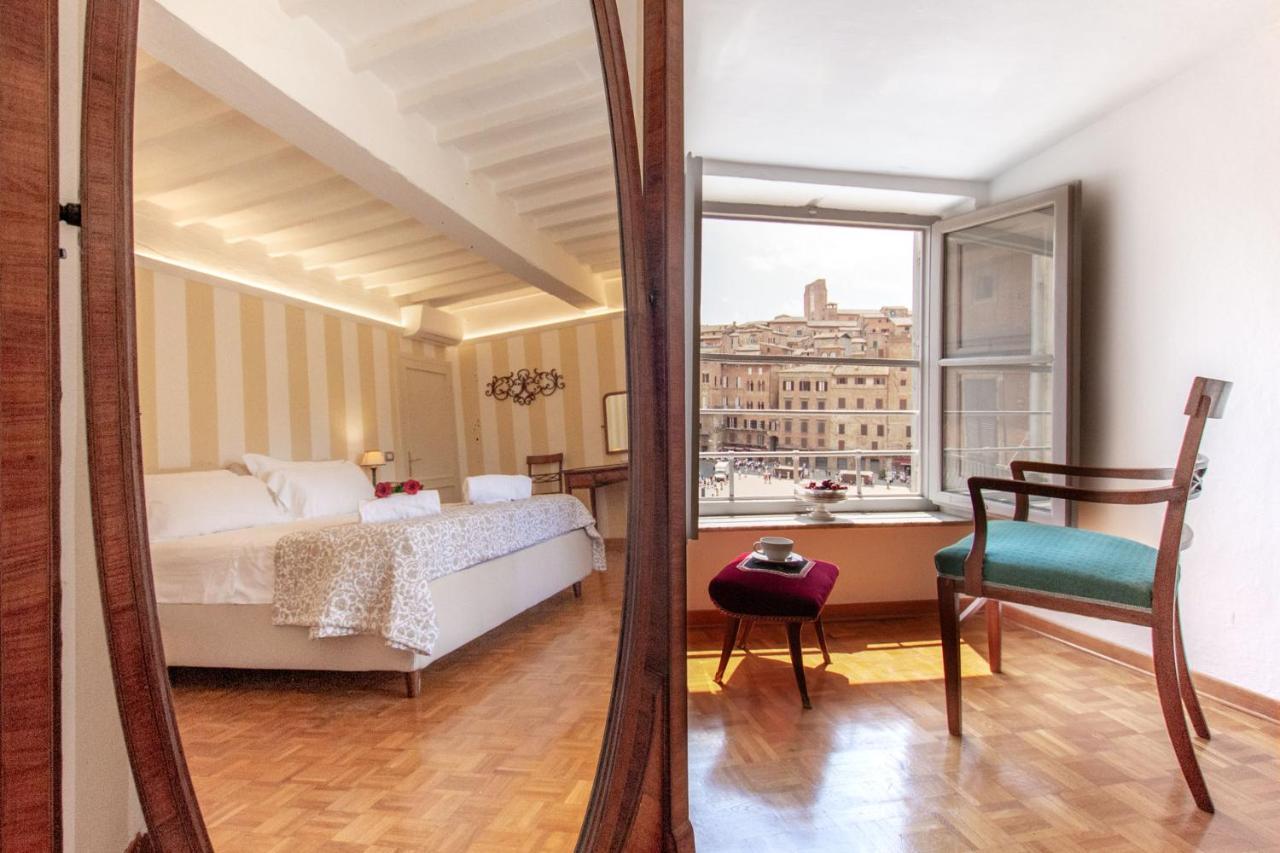 Appartement Palazzo Chigi Zondadari à Sienne Extérieur photo