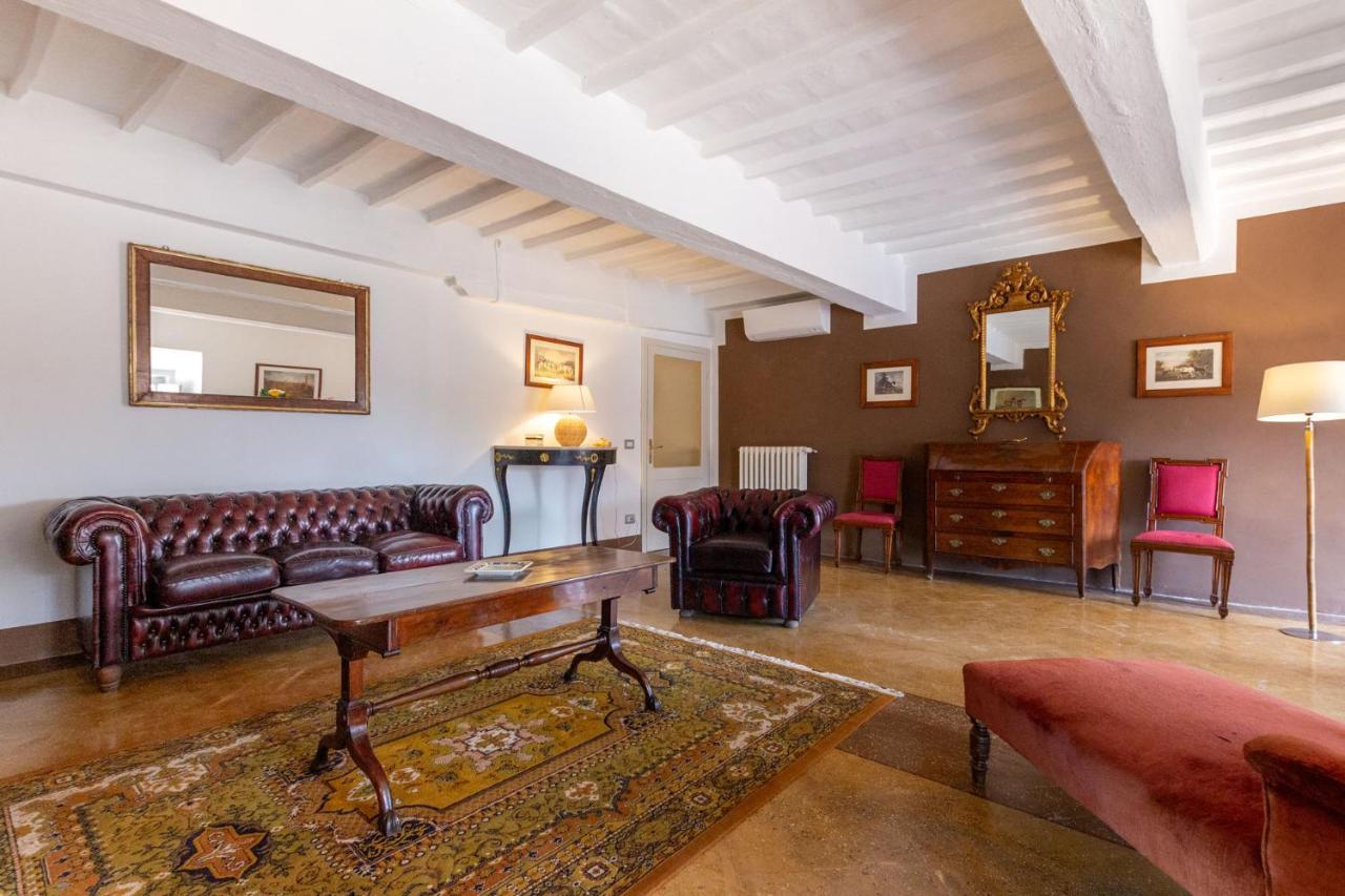 Appartement Palazzo Chigi Zondadari à Sienne Extérieur photo