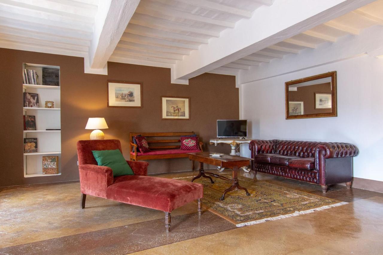 Appartement Palazzo Chigi Zondadari à Sienne Extérieur photo