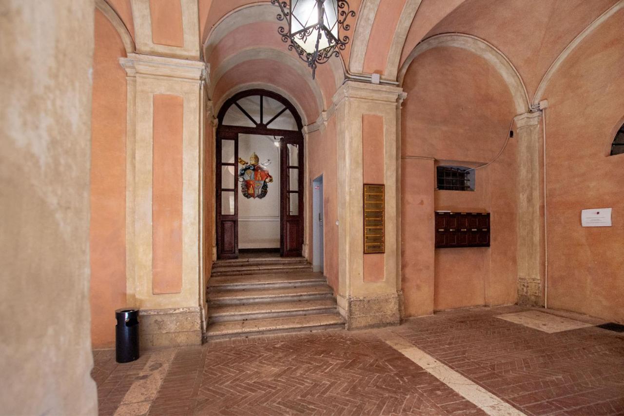 Appartement Palazzo Chigi Zondadari à Sienne Extérieur photo