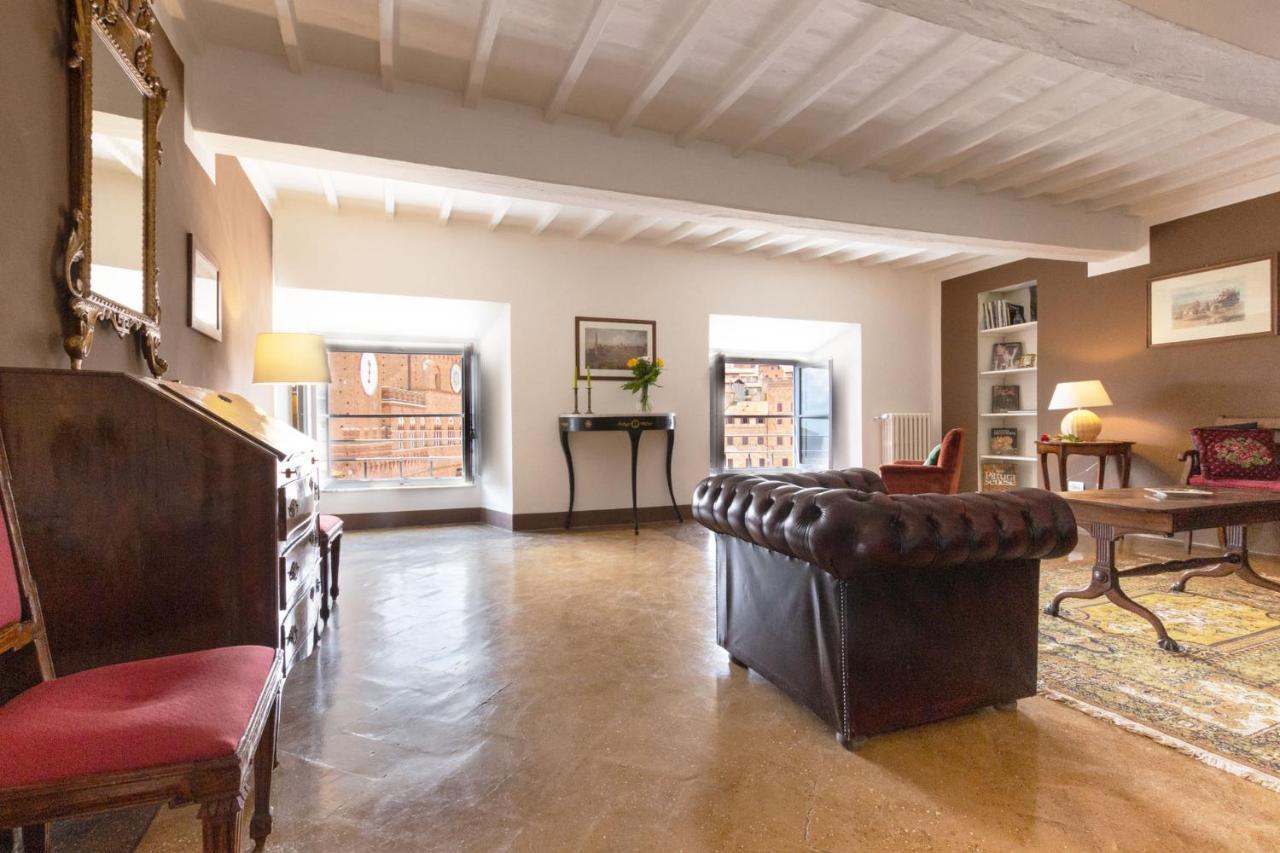 Appartement Palazzo Chigi Zondadari à Sienne Extérieur photo