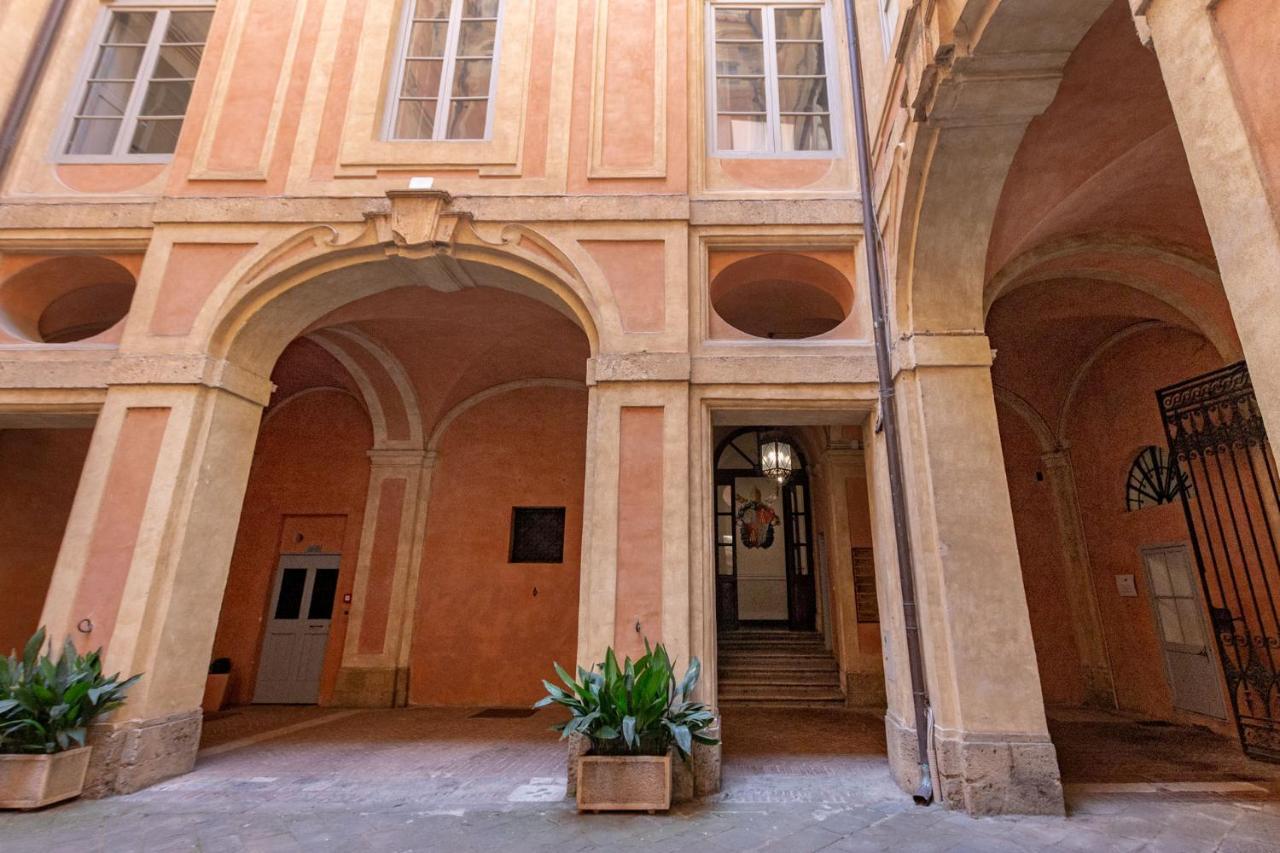 Appartement Palazzo Chigi Zondadari à Sienne Extérieur photo